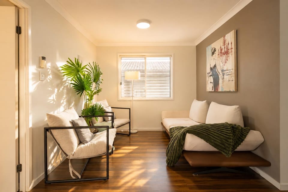 5BR Family Home - EV car point at home, 2 Master Suites - Near Sunnybank, QEII, QSAC and Griffith Uni House in Brisbane