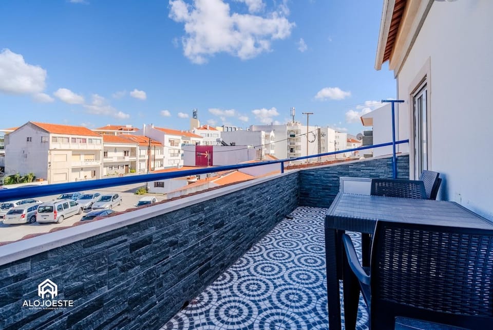 Cantinho dos Pereiras - Apt center of Santa Cruz Apartment in Lisbon District