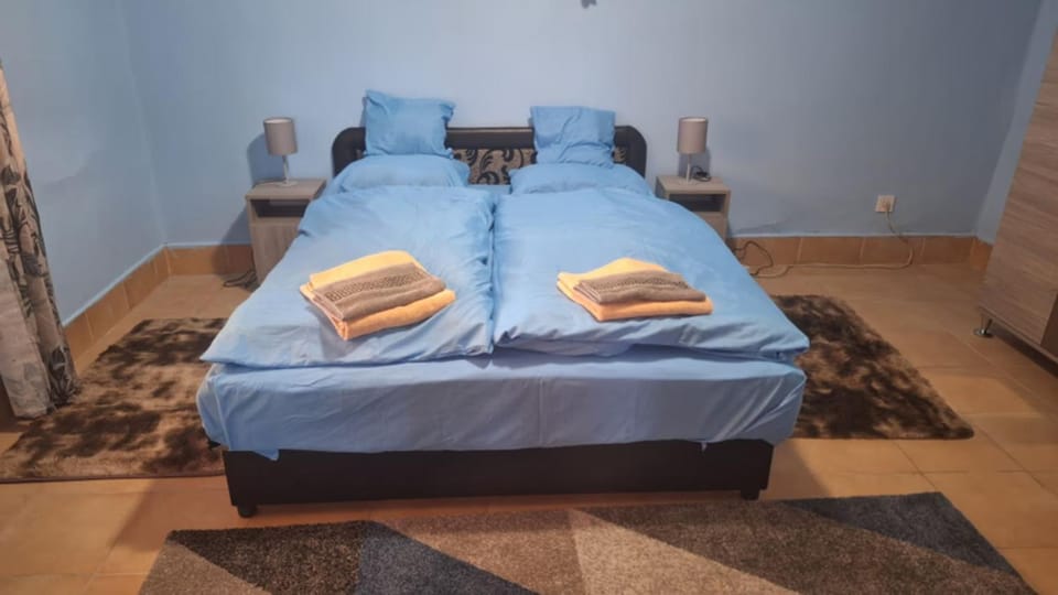 Bed, Decorative detail, Bedroom