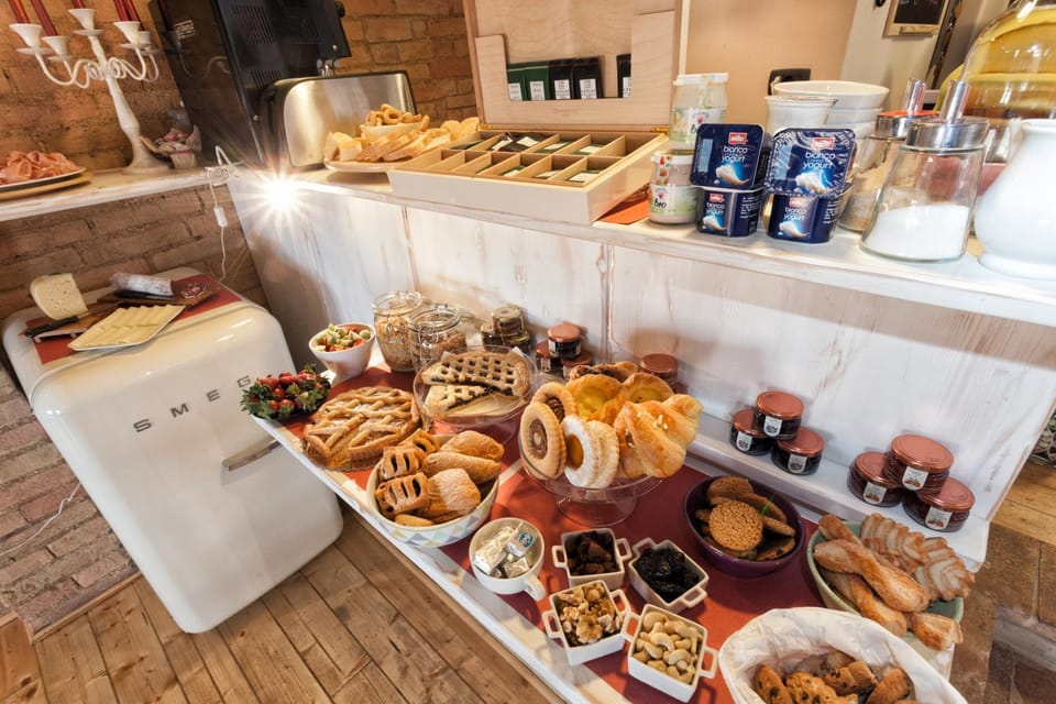 Food and drinks, Communal kitchen, Breakfast