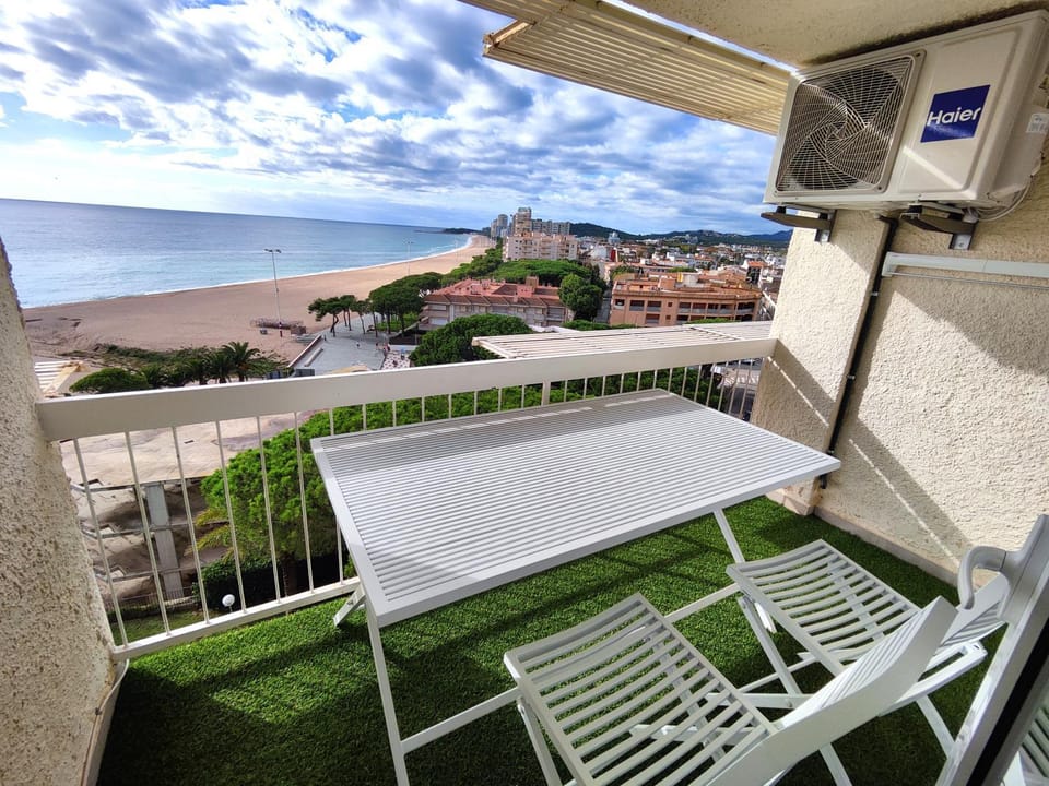 Patio, Day, Natural landscape, View (from property/room), Balcony/Terrace, Sea view