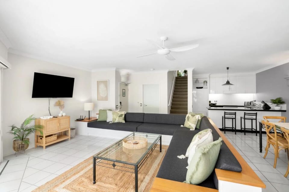 Alamanda Suite 43 Beachfront Accomodation Apartment in Palm Cove