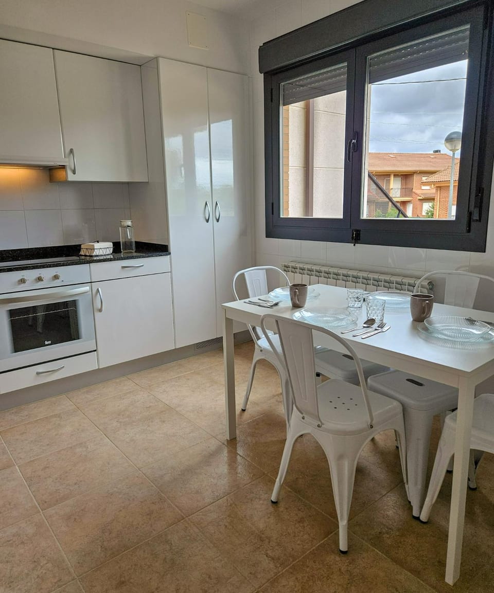 Kitchen or kitchenette, Dining area, dishwasher, oven, pet friendly, stove, kitchen