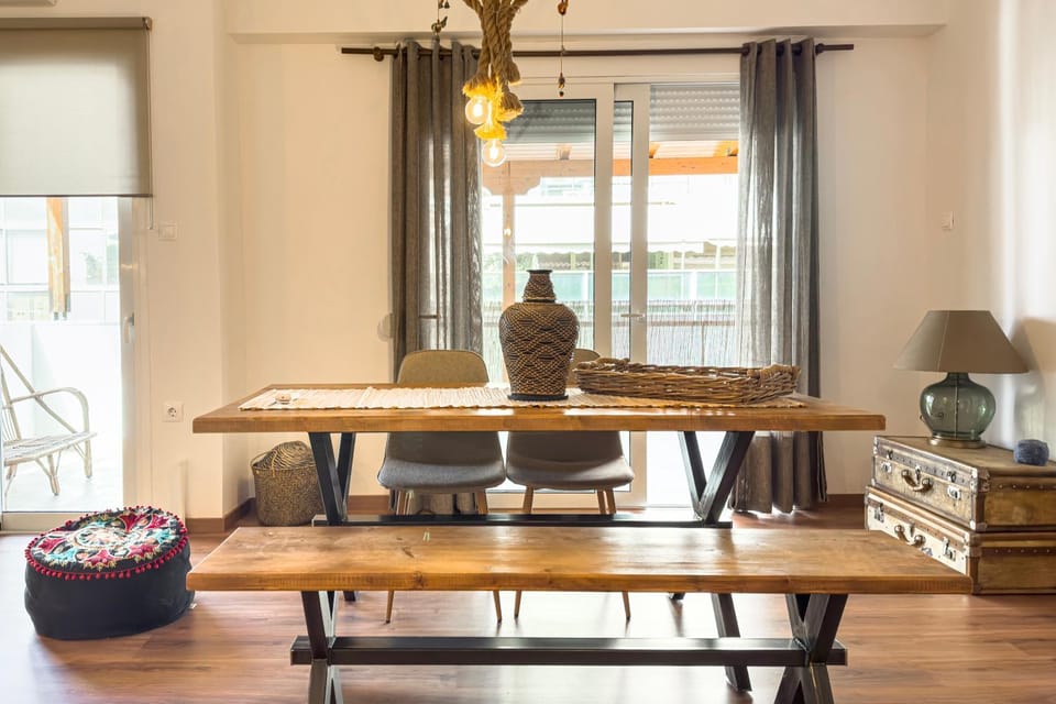 Living room, Dining area