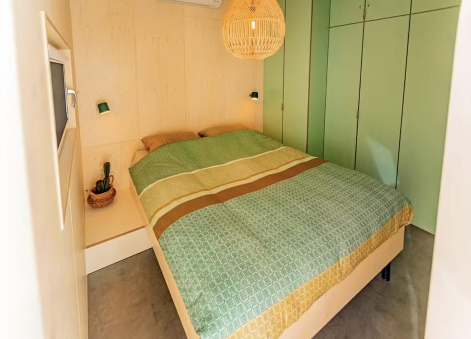 Zee van tijd - Ecohuisjes Terschelling House in Friesland, Netherlands