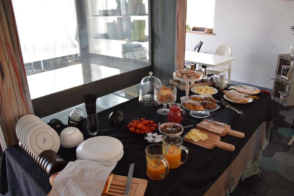 Continental breakfast, Buffet breakfast, Italian breakfast, American breakfast