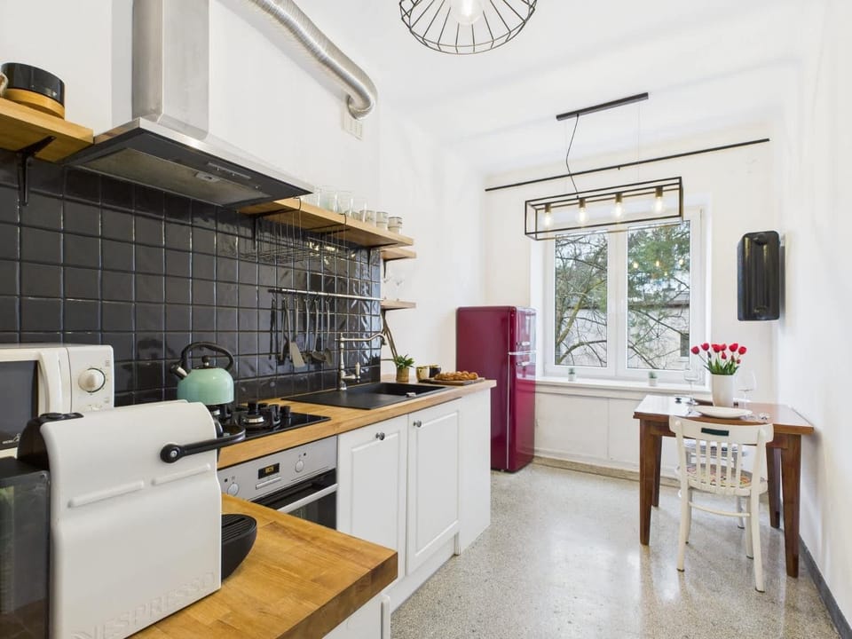 Kitchen or kitchenette, stove