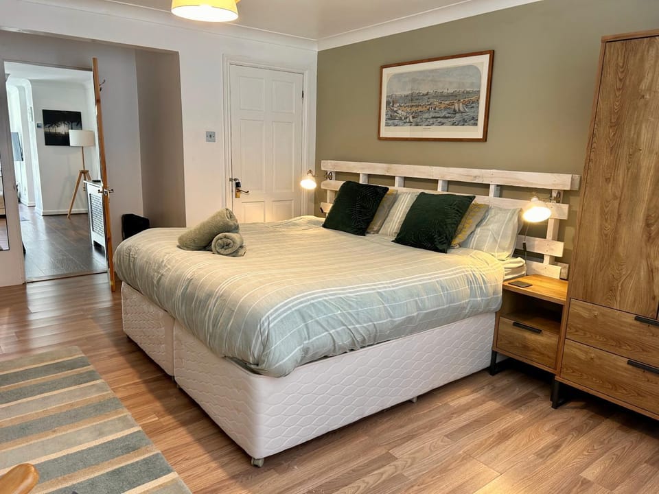 Bed, Bedroom