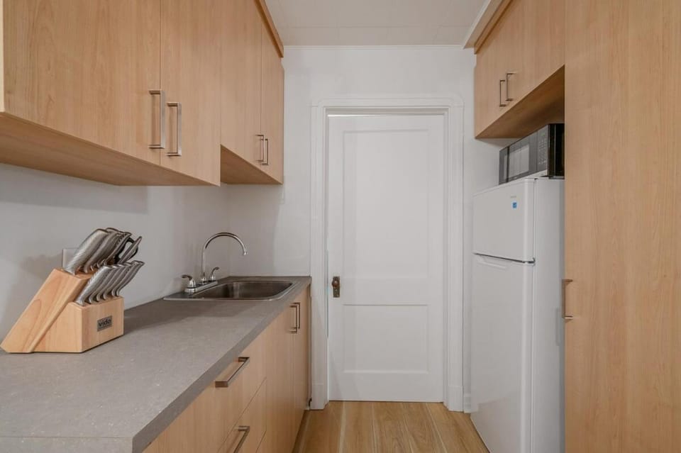 Kitchen or kitchenette, stove