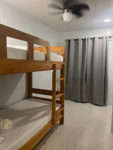 Bedroom, bunk bed