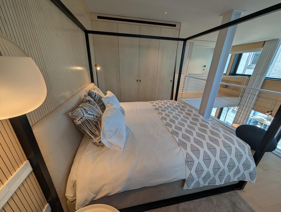 Bed, Photo of the whole room, Bedroom, towels, VIP, wardrobe