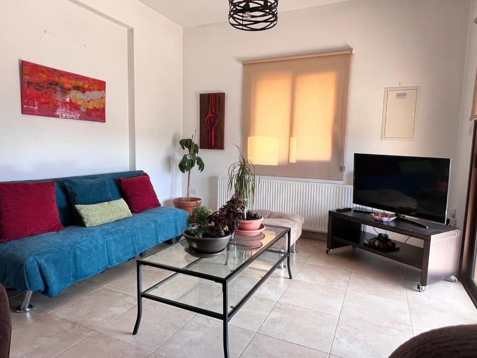 Communal lounge/ TV room, TV and multimedia, Living room