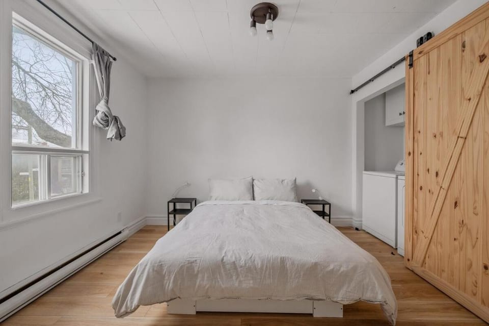 Le Petit Cozy, 1 CH, Bureau, Enfant-Jésus Apartment in Quebec City