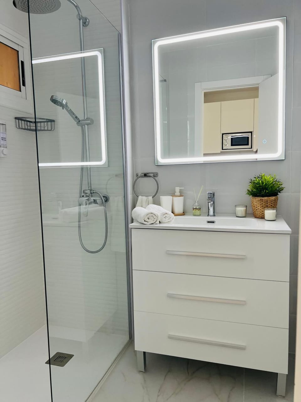 Shower, Bathroom