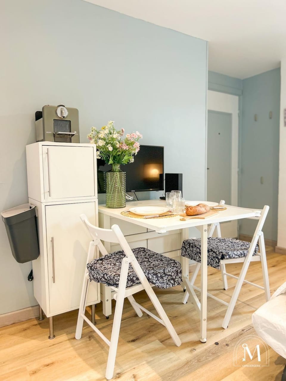 Studio climatisé dans le centre-ville de Sanary Apartment in Sanary-sur-Mer