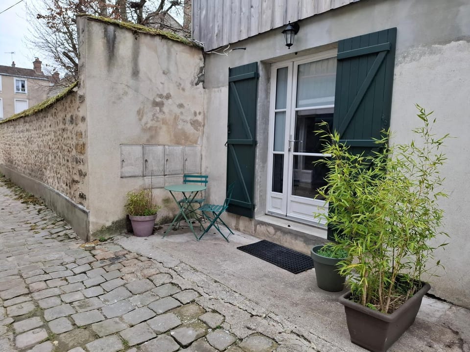 Duplex en centre-ville Apartment in Fontainebleau