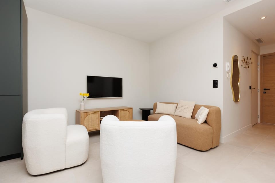TV and multimedia, Living room, Seating area