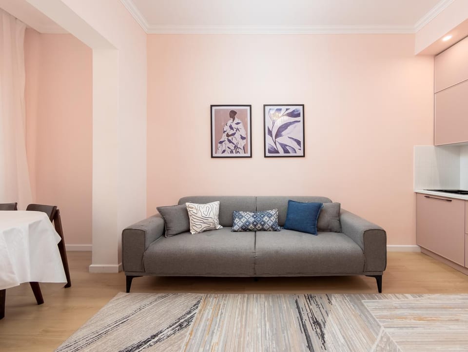 Чистые и стильные апартаменты в Комфорт Сити рядом с Мегой от KONAKZHAI КZ Apartment in Almaty