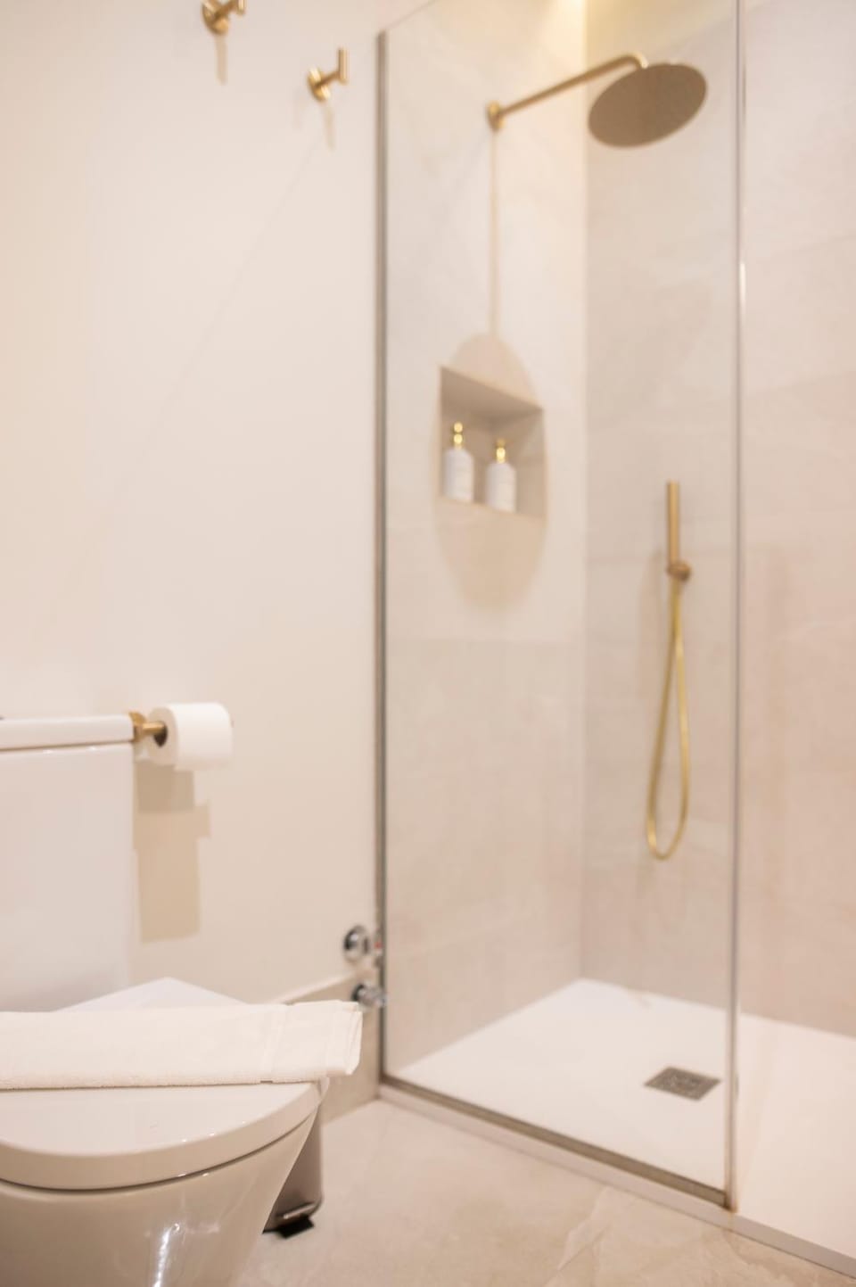 Shower, Bath