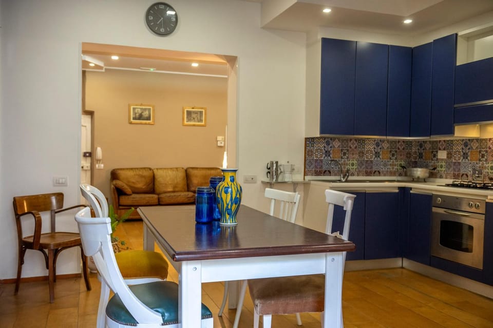 Kitchen or kitchenette, Dining area, dishwasher, stove, toaster