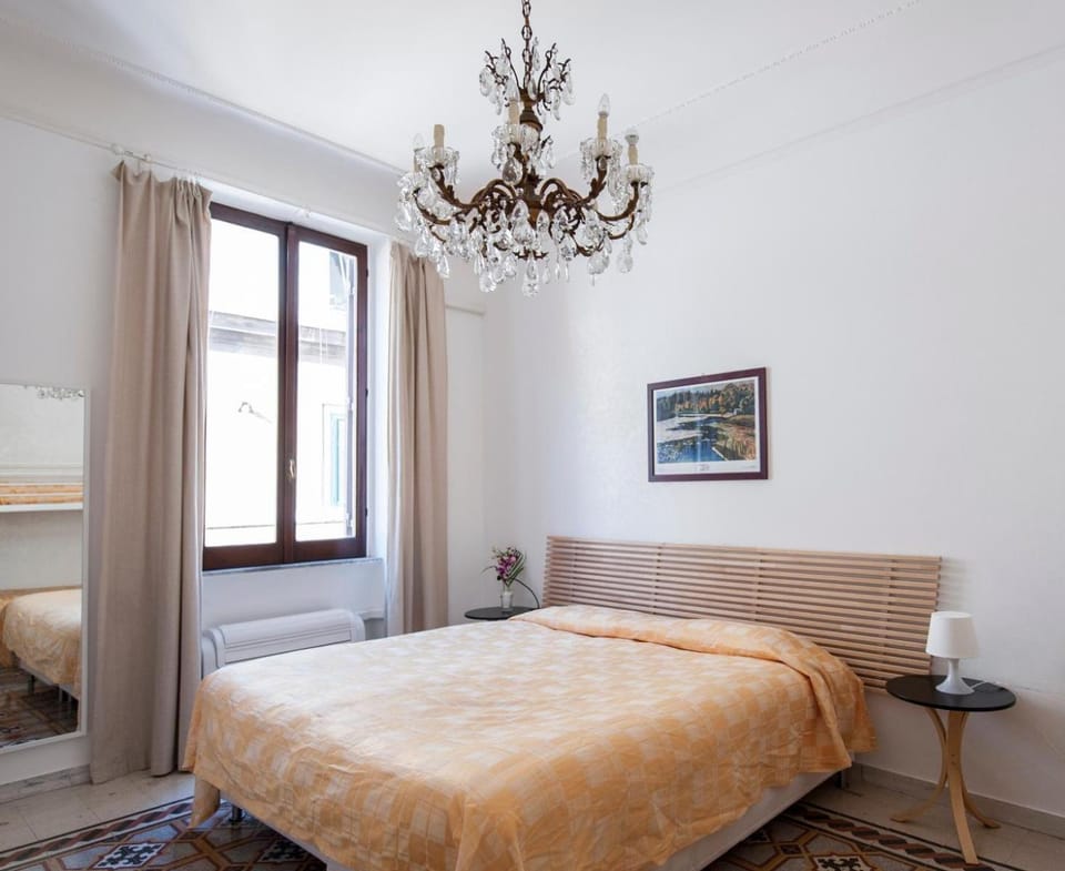 Bedroom, air conditioner