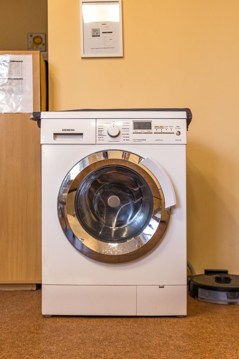 Area and facilities, washing machine, kitchen