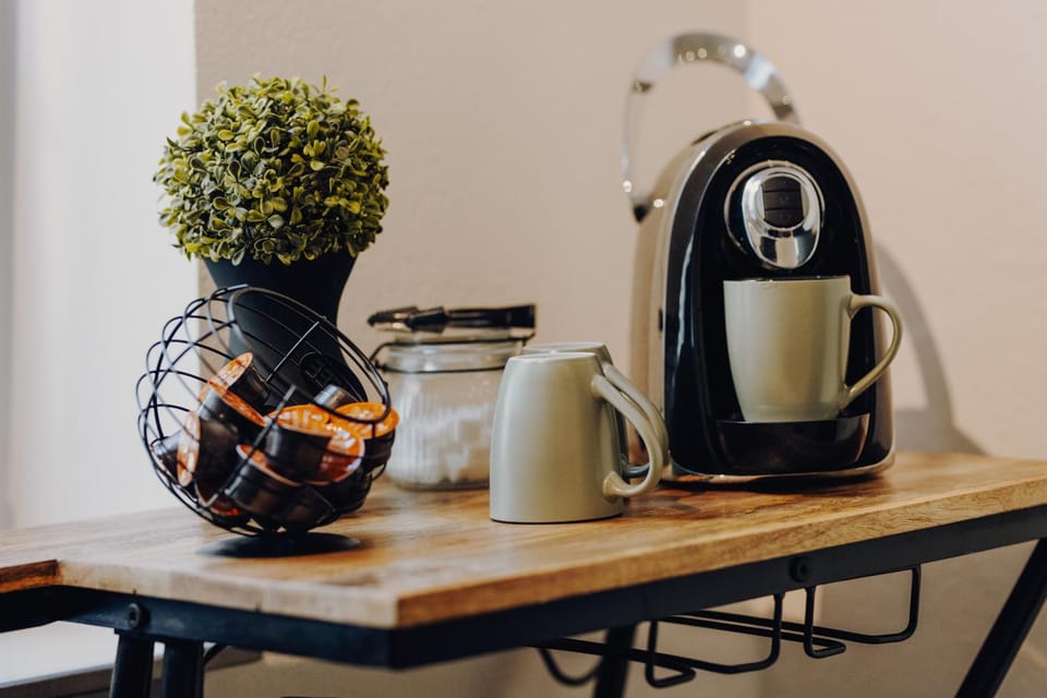 Coffee/tea facilities, kitchen