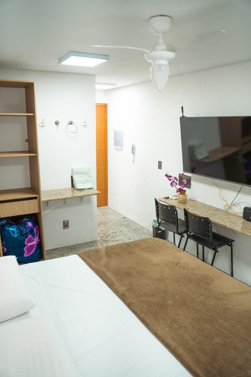 Flats completos e aconchegantes a menos de 1 quadra do Hospital de Clinicas de Porto Alegre Apartment in Porto Alegre