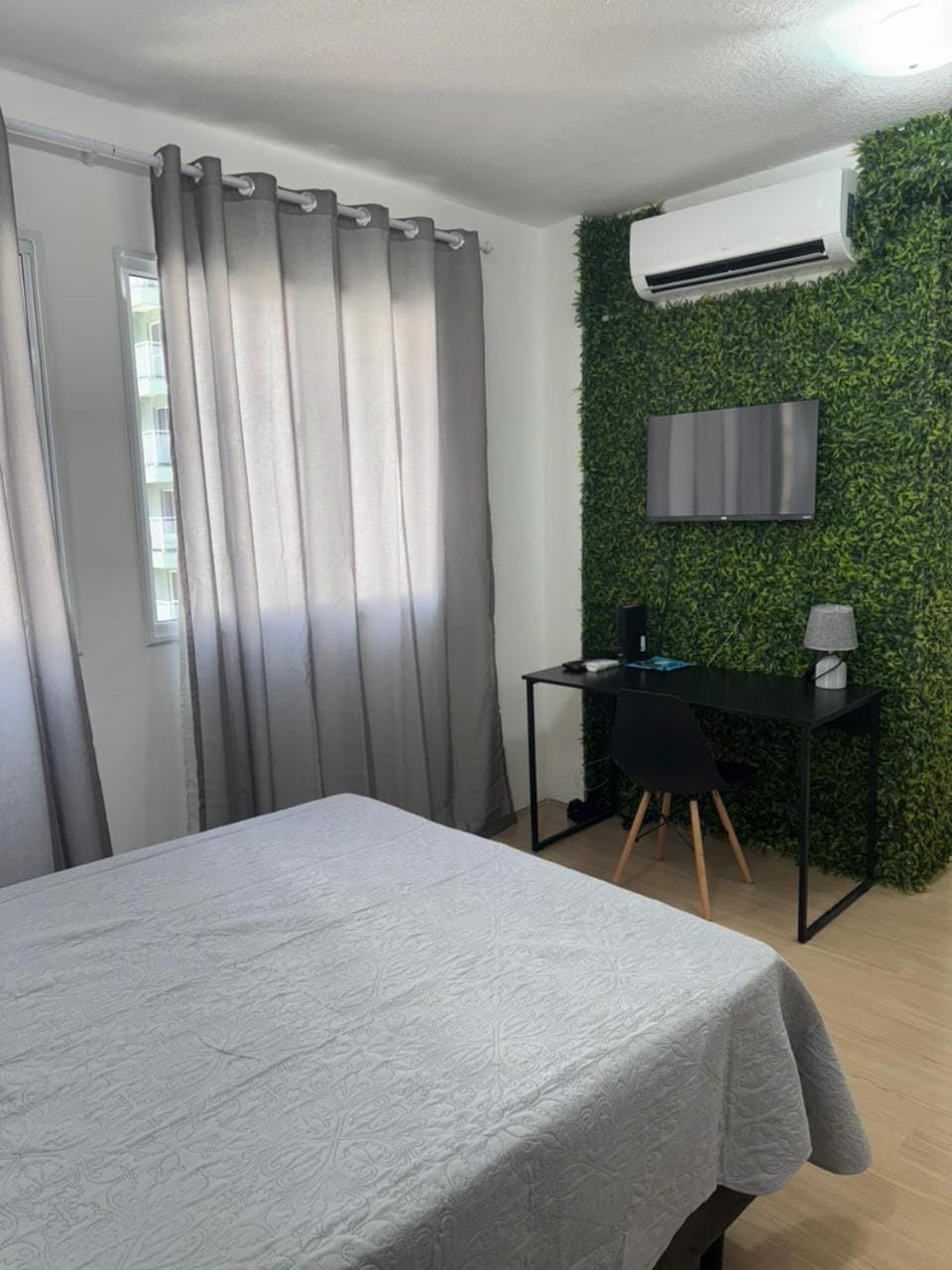 Bed, TV and multimedia, internet, air conditioner