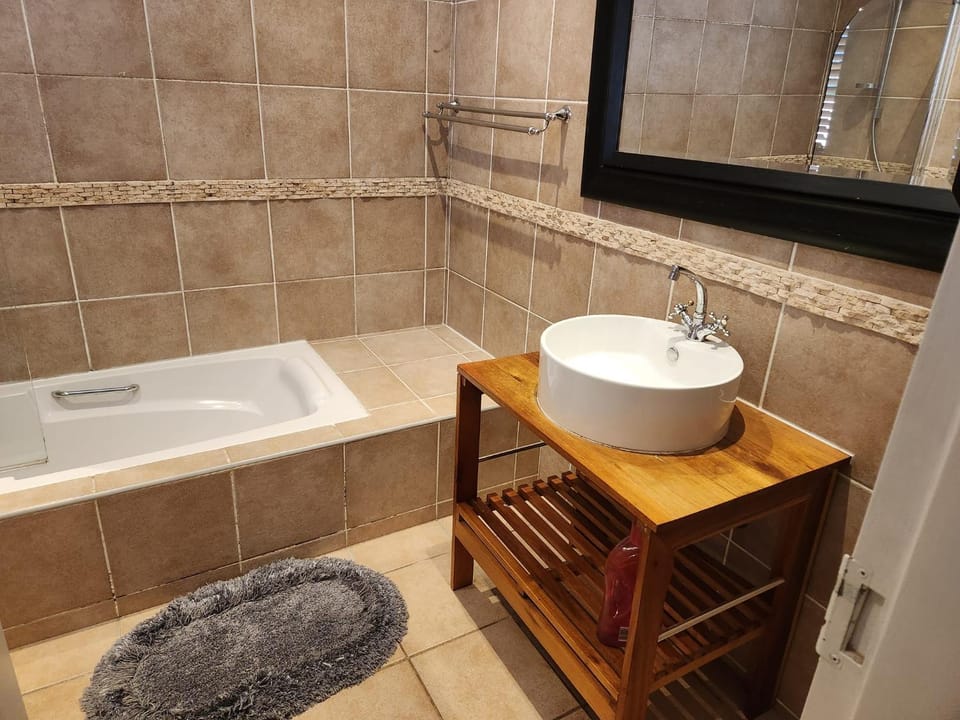 Bathroom, Bath, towels