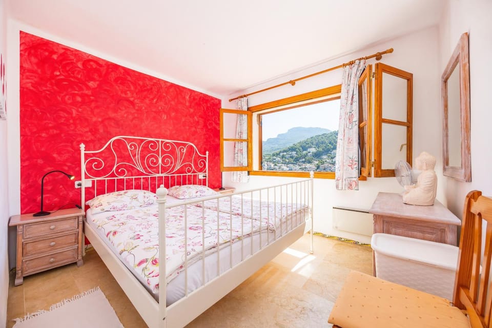 Living room, Bedroom
