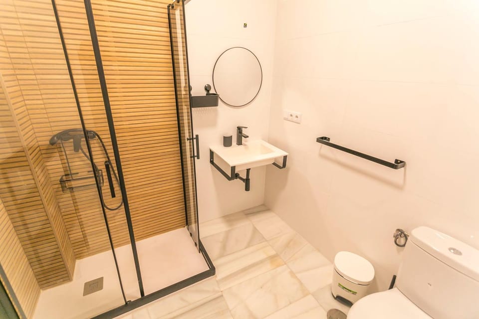Shower, Toilet, Bathroom