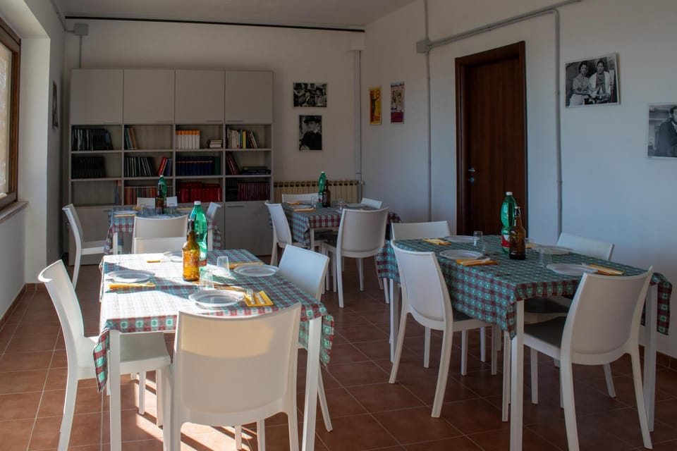 Communal lounge/ TV room, Dining area
