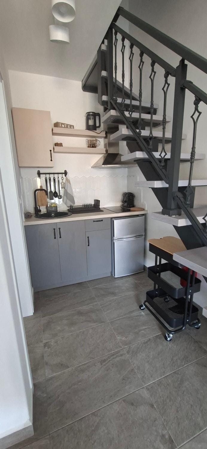 Kitchen or kitchenette, stove