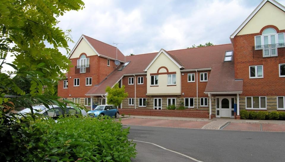 Property building, Facade/entrance, Off site