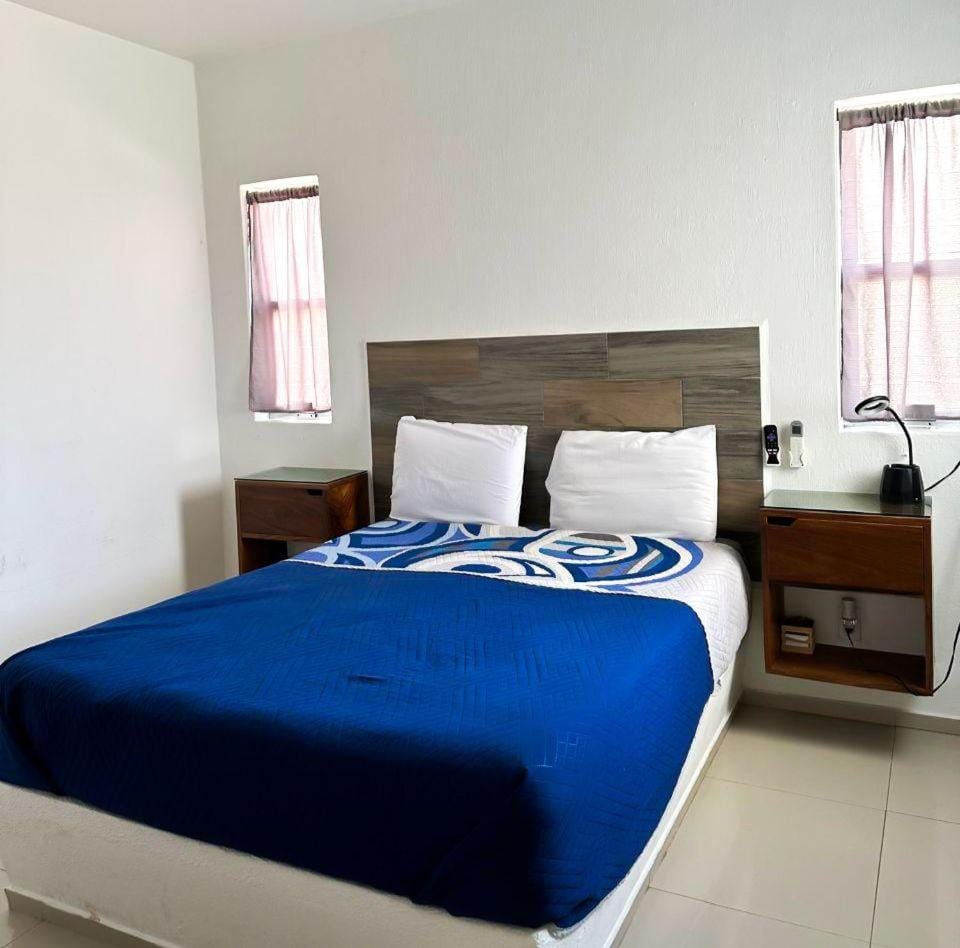 Hermoso departamento en planta baja a 80 mts de la playa Apartment in Manzanillo