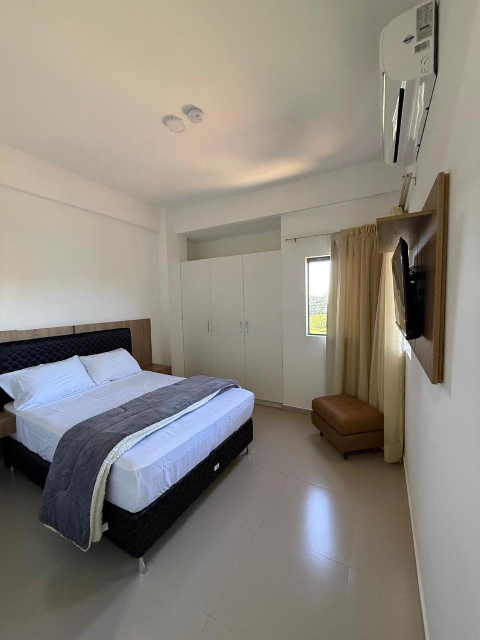 Bed, Photo of the whole room, Bedroom, wardrobe