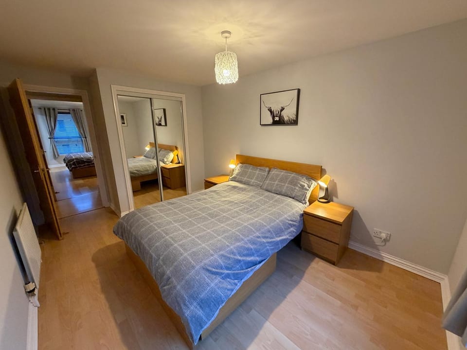 Apartment in Heart of West End- Parking Space- recent refurb- Near University and Kelvingrove Art Gallery Apartment in Glasgow
