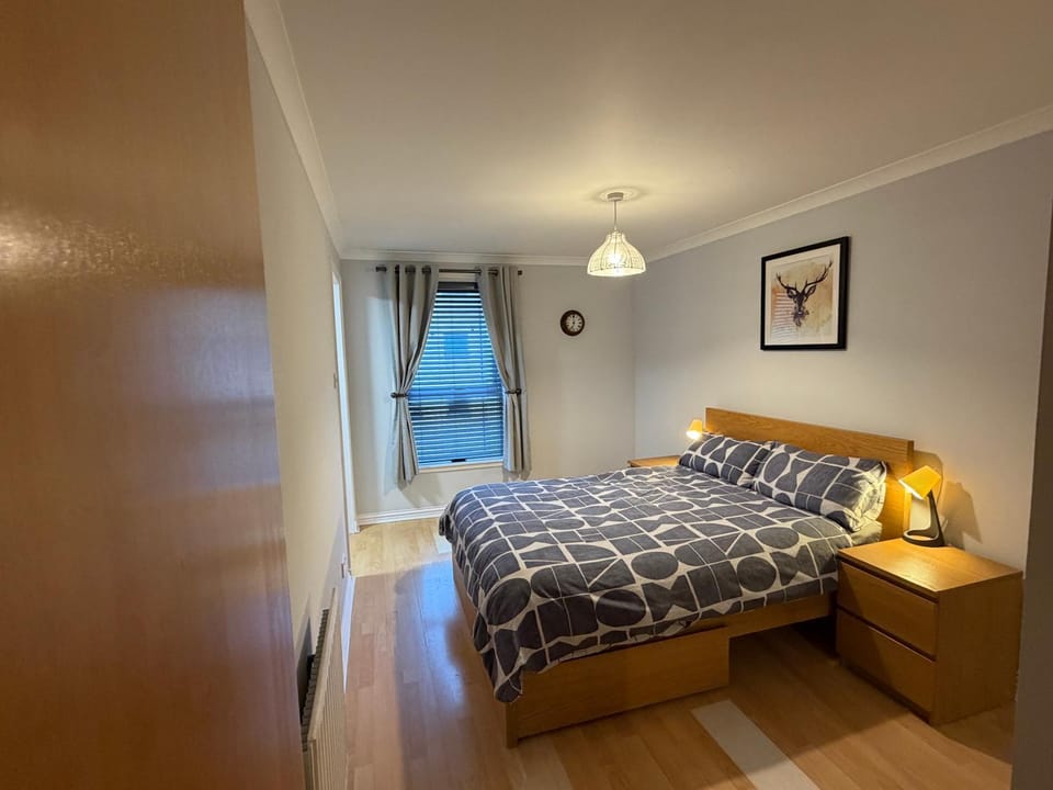 Apartment in Heart of West End- Parking Space- recent refurb- Near University and Kelvingrove Art Gallery Apartment in Glasgow