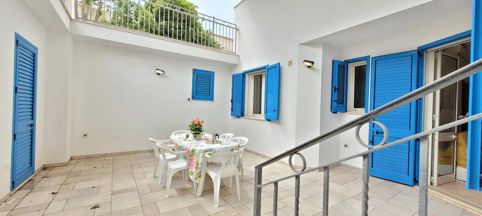 Patio, Dining area