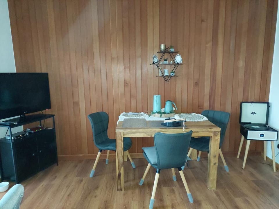 TV and multimedia, Dining area, Evening entertainment