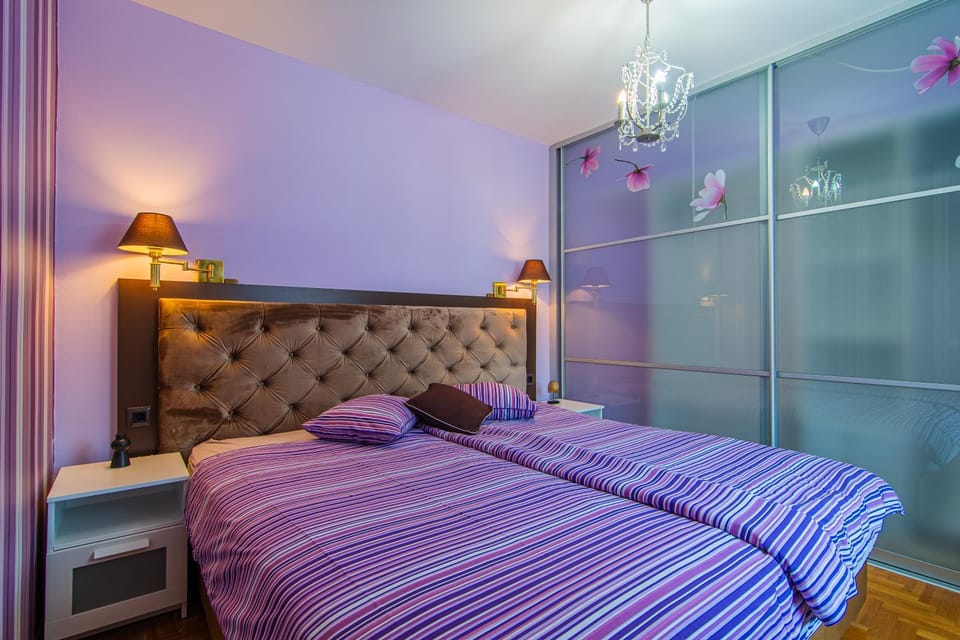 Bed, Photo of the whole room, Bedroom, Family, heating, wardrobe