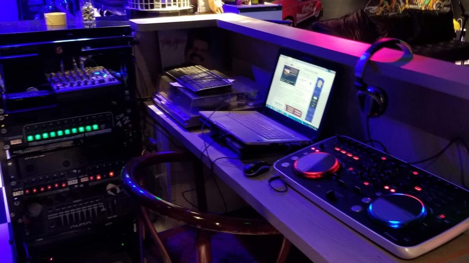 Lounge or bar