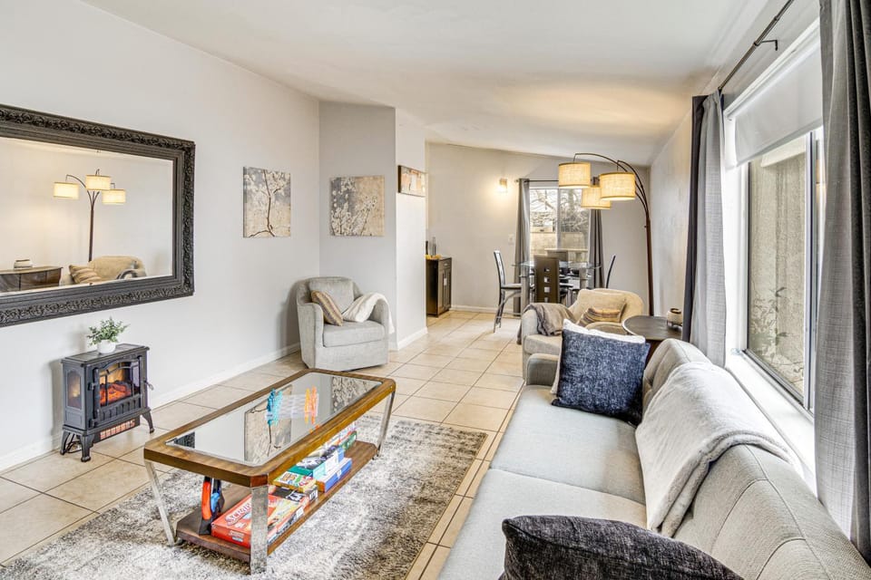 Work, Play and Relax Home with Yard in Lancaster! House in Lancaster