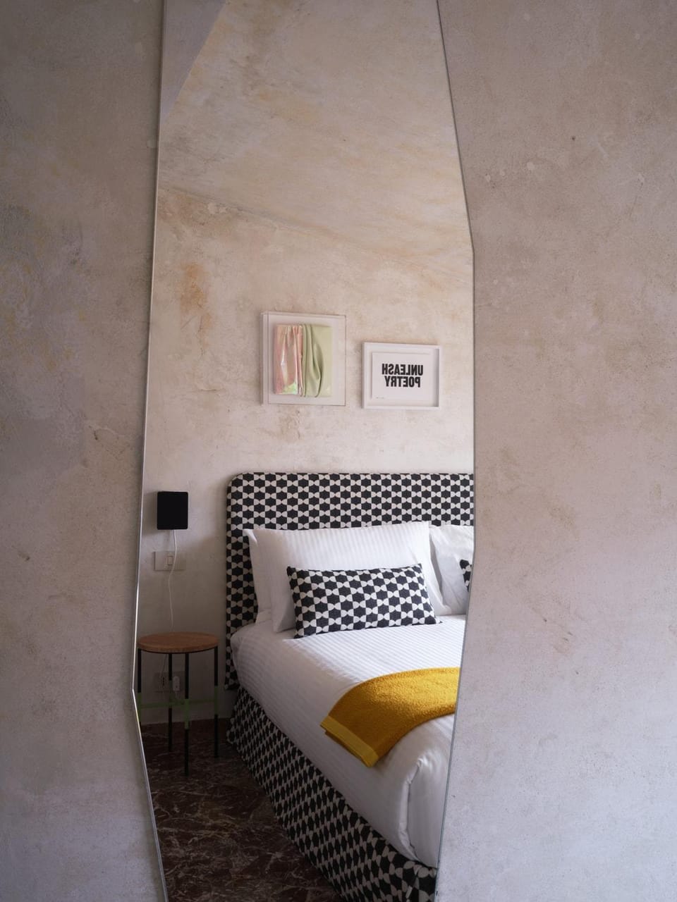 Bed, TV and multimedia, Bedroom, locker
