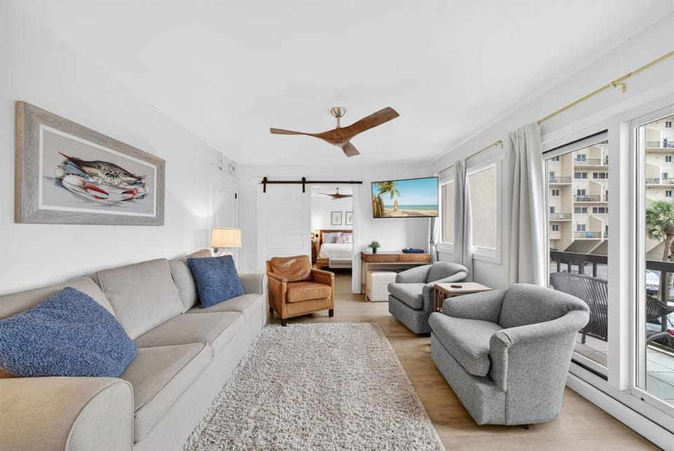 Emerald Inlet at Pinnacle Port House in Carillon Beach
