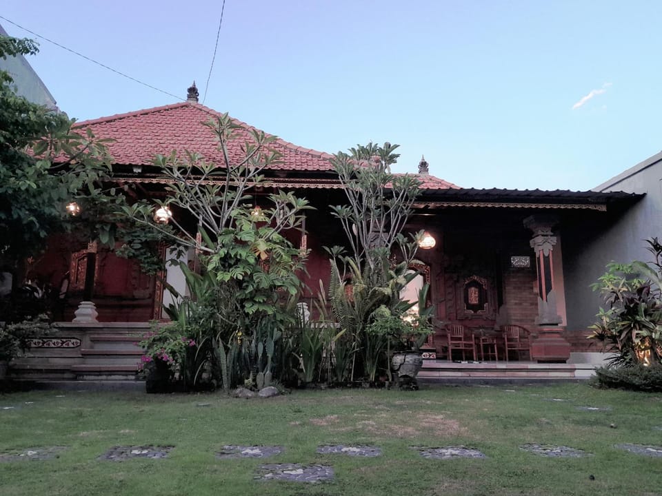 Property building, Day, Garden, Garden view