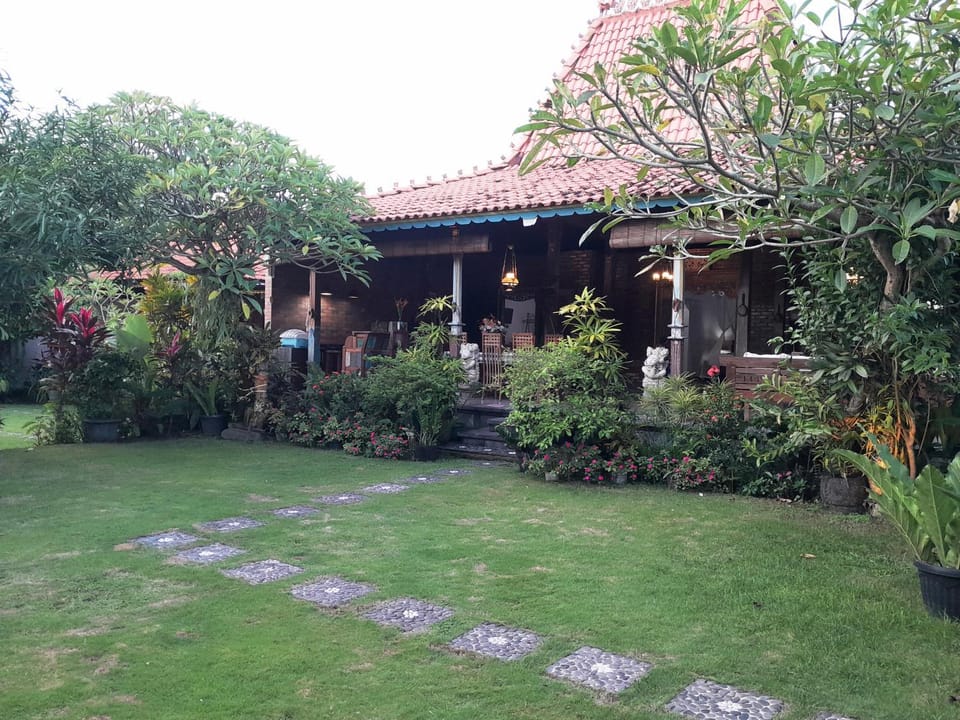 Property building, Garden, Garden view
