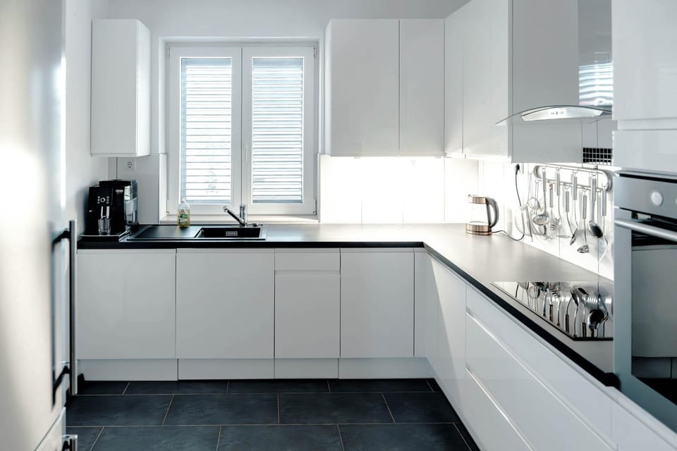 Kitchen or kitchenette, stove, kitchen