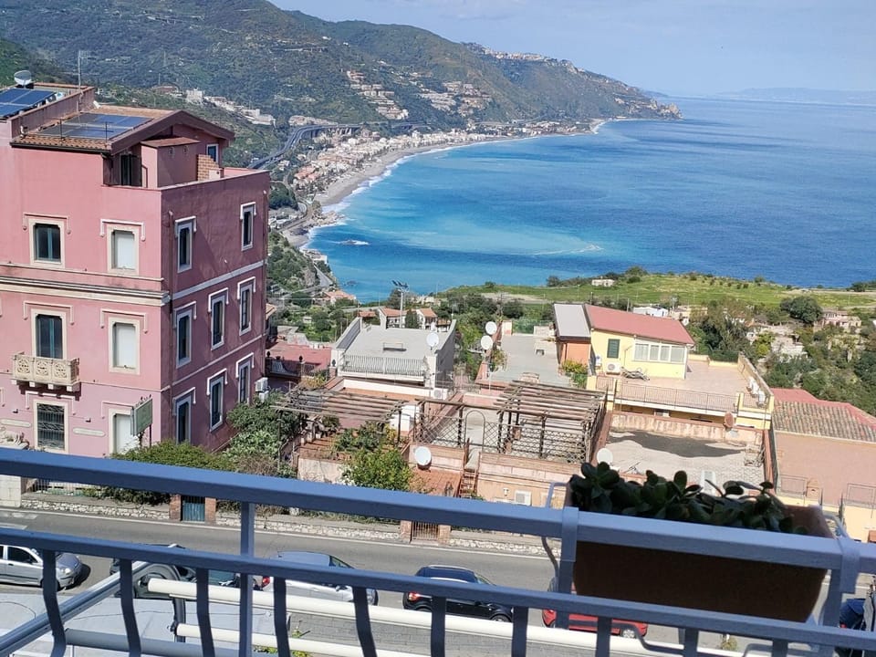 Tao sea view Guest House Apartment in Taormina